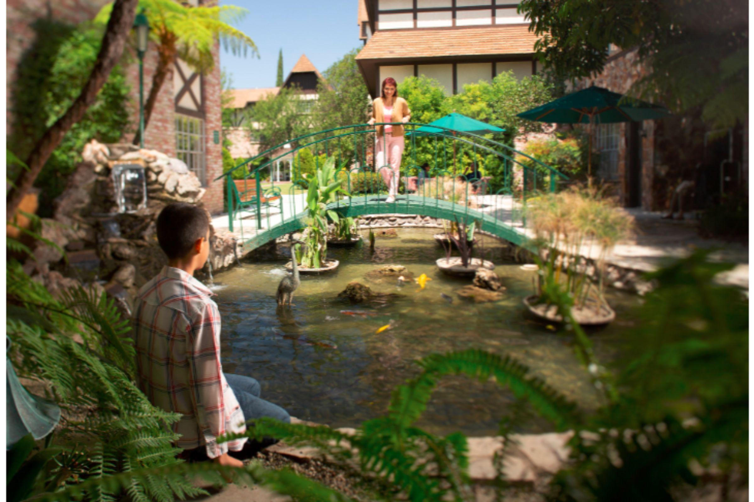 Anaheim Majestic Garden Hotel Eksteriør billede